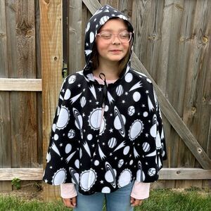 Cape With Slouchy Hood Youth One Size Fits Most Ages 6-10 Planets Space